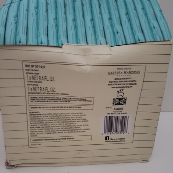 Baylis and Harding Tropical Escapes bath set - Picture 2 of 2